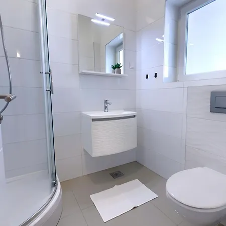 Amra 2 By Interhome شقة