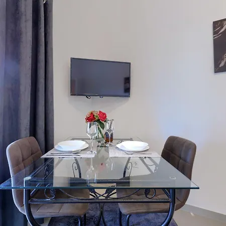 Amra 2 By Interhome شقة