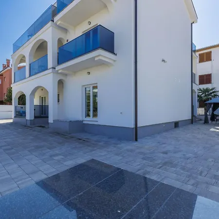 Amra-2 By Interhome