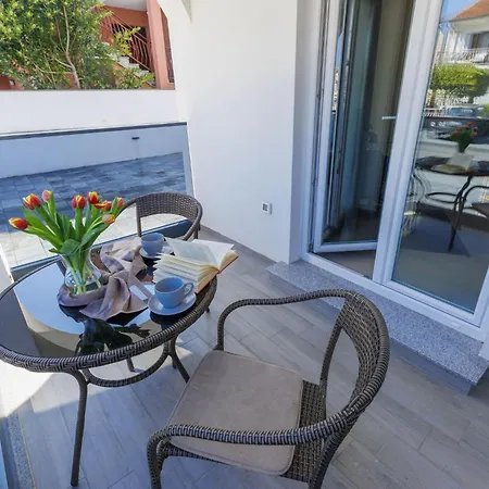 Amra-2 By Interhome