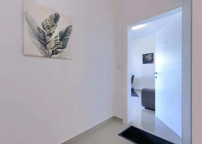 Amra 2 By Interhome * ポレッチ